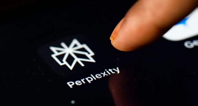 🤖 Nuevo ataque “AI Cloaking”: cuando los hackers engañan a la inteligencia artificial